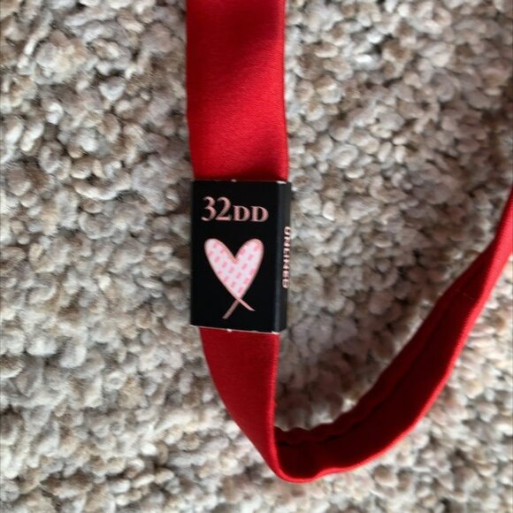 New Red Lace Bra - Picture 9 of 10